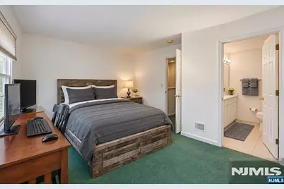 116 Stonegate Trail 116 #116, Cresskill, NJ 07626 - Photo 17