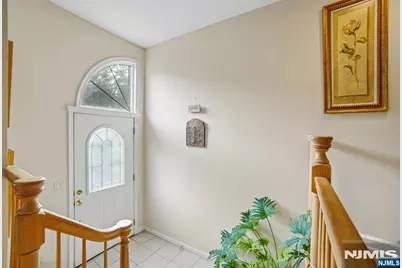 116 Stonegate Trail 116 #116, Cresskill, NJ 07626 - Photo 3