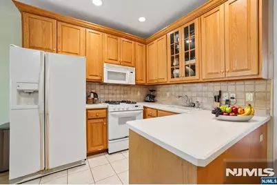 116 Stonegate Trail 116 #116, Cresskill, NJ 07626 - Photo 9