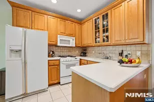 116 Stonegate Trail 116, Cresskill, NJ 07626 - Photo 9