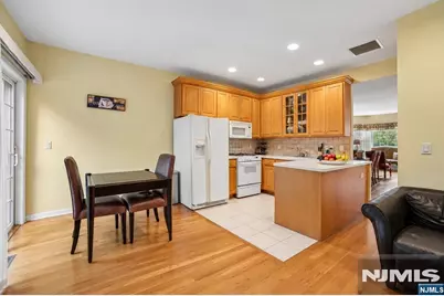 116 Stonegate Trail 116 #116, Cresskill, NJ 07626 - Photo 7