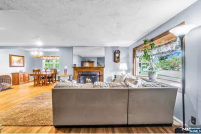 34 Salrit Avenue, Waldwick, NJ 07463 - Photo 3