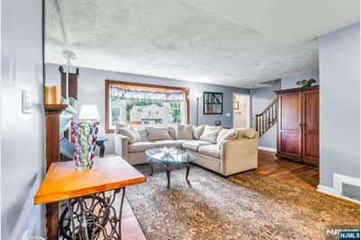 34 Salrit Avenue, Waldwick, NJ 07463 - Photo 5
