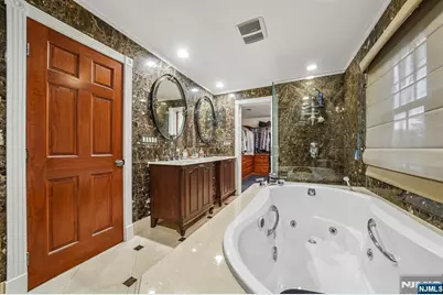 18 Gail Place, Secaucus, NJ 07094 - Photo 27
