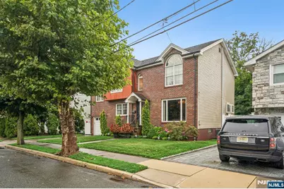 18 Gail Place, Secaucus, NJ 07094 - Photo 1
