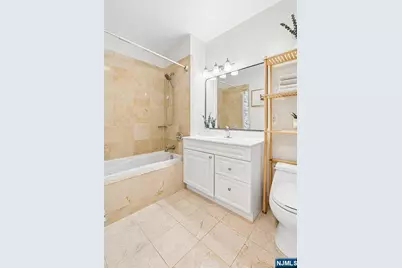 323 Willow Street 2I #2i, Teaneck Township, NJ 07666 - Photo 13