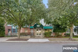 323 Willow Street 2I, Teaneck Township, NJ 07666 - Photo 1