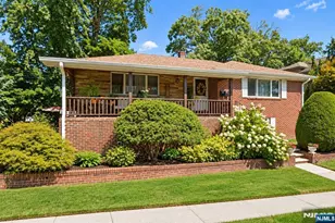 343 Tremont Ave 2, Fort Lee, NJ 07024 - Photo 1