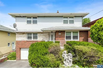 261 10th Street 2 #2, Palisades Park, NJ 07650 - Photo 3