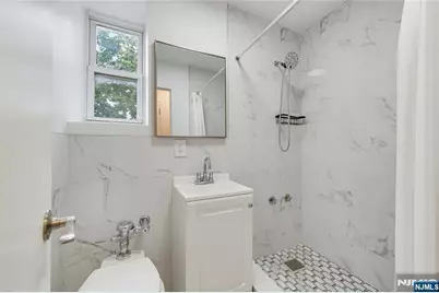 2345 Linwood 3E #3E, Fort Lee, NJ 07024 - Photo 9