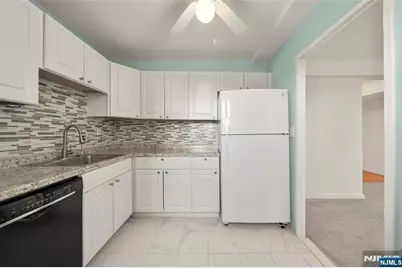 2345 Linwood Avenue 5E #5E, Fort Lee, NJ 07024 - Photo 7