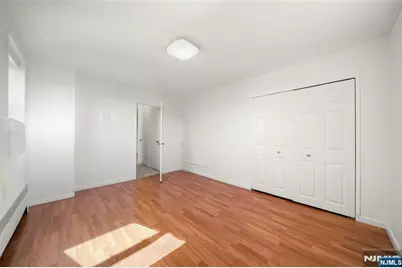 2345 Linwood Avenue 5E #5E, Fort Lee, NJ 07024 - Photo 11