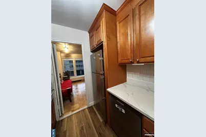 2077 Center Avenue 7J #7J, Fort Lee, NJ 07024 - Photo 11