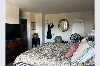 2077 Center Avenue 7J #7J, Fort Lee, NJ 07024 - Photo 21