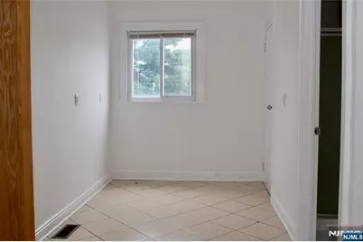 424 Lafayette Ave 1st Floor #1st Floor, Hawthorne, NJ 07506 - Photo 9