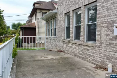 424 Lafayette Ave 1st Floor #1st Floor, Hawthorne, NJ 07506 - Photo 3