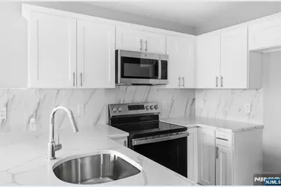 388 Summer Avenue, Newark, NJ 07104 - Photo 5