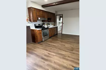 73 Tuella Avenue, Elmwood Park, NJ 07407 - Photo 7