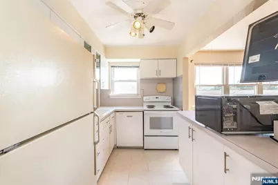 100 Pierson Miller Drive D12 #D12, Pompton Lakes, NJ 07442 - Photo 9