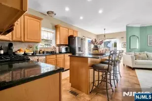30 Waldwick Ave, Waldwick, NJ 07463 - Photo 13