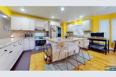 54 Henry Avenue 1 #1, Palisades Park, NJ 07650 - Photo 3