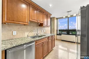 800 Palisade Ave 807, Fort Lee, NJ 07024 - Photo 11
