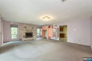 15-15 Jordan Rd, Fair Lawn, NJ 07410 - Photo 11