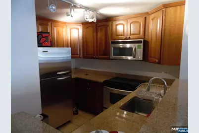 6104 City Place, Edgewater, NJ 07020 - Photo 7