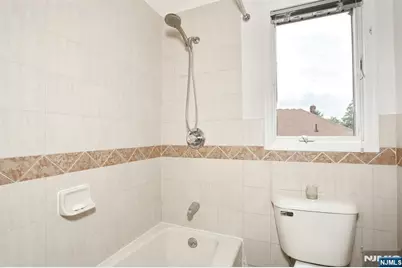 27 Lawton Avenue C0027 #C0027, Cliffside Park, NJ 07010 - Photo 25