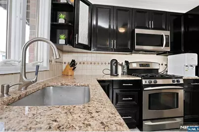 27 Lawton Avenue C0027 #C0027, Cliffside Park, NJ 07010 - Photo 13