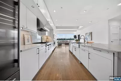 9 Somerset Lane 410 #410, Edgewater, NJ 07020 - Photo 9