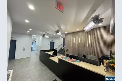 285 Aycrigg Avenue 14B #14B, Passaic, NJ 07055 - Photo 3