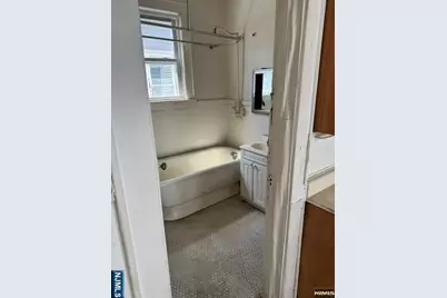36 20th Street, East Orange, NJ 07018 - Photo 31