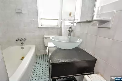 391 Macarthur Avenue, Garfield, NJ 07026 - Photo 13