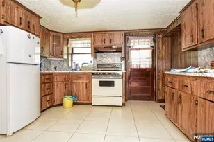 391 MacArthur Ave, Garfield, NJ 07026 - Photo 29
