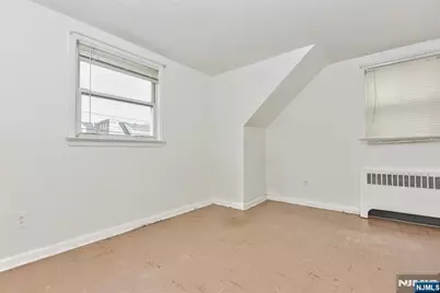 391 Macarthur Avenue, Garfield, NJ 07026 - Photo 9