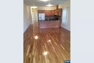 538 Hamilton Street 2 #2, Harrison, NJ 07029 - Photo 3