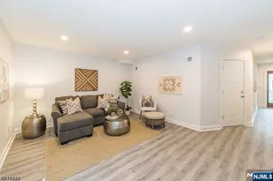18 Chaz Way, Fairfield, NJ 07004 - Photo 21