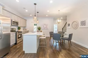 18 Chaz Way, Fairfield, NJ 07004 - Photo 5