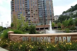 1611 Hudson Park, Edgewater, NJ 07020 - Photo 1
