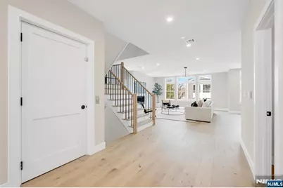 188 Broadway 4 #4, Woodcliff Lake, NJ 07677 - Photo 3