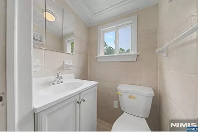 92 Blauvelt Avenue, Bergenfield, NJ 07621 - Photo 27
