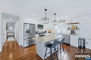 7 Grant St, Elmwood Park, NJ 07407 - Photo 11