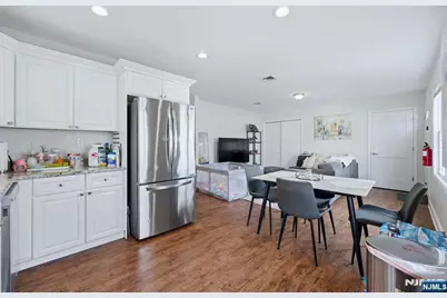 7 Grant Street, Elmwood Park, NJ 07407 - Photo 31