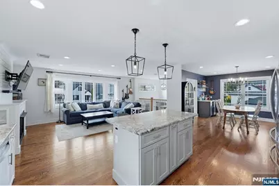 7 Grant Street, Elmwood Park, NJ 07407 - Photo 13