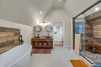 728 Stewart Street, Ridgefield, NJ 07657 - Photo 19