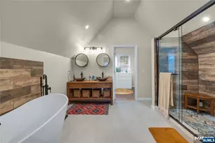 728 Stewart St, Ridgefield, NJ 07657 - Photo 19