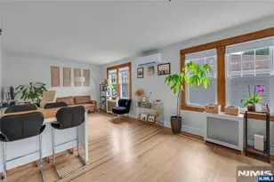728 Stewart St, Ridgefield, NJ 07657 - Photo 9