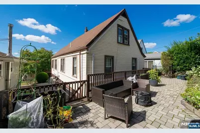 728 Stewart Street, Ridgefield, NJ 07657 - Photo 3