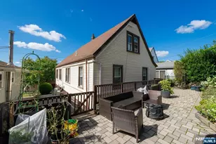 728 Stewart St, Ridgefield, NJ 07657 - Photo 3